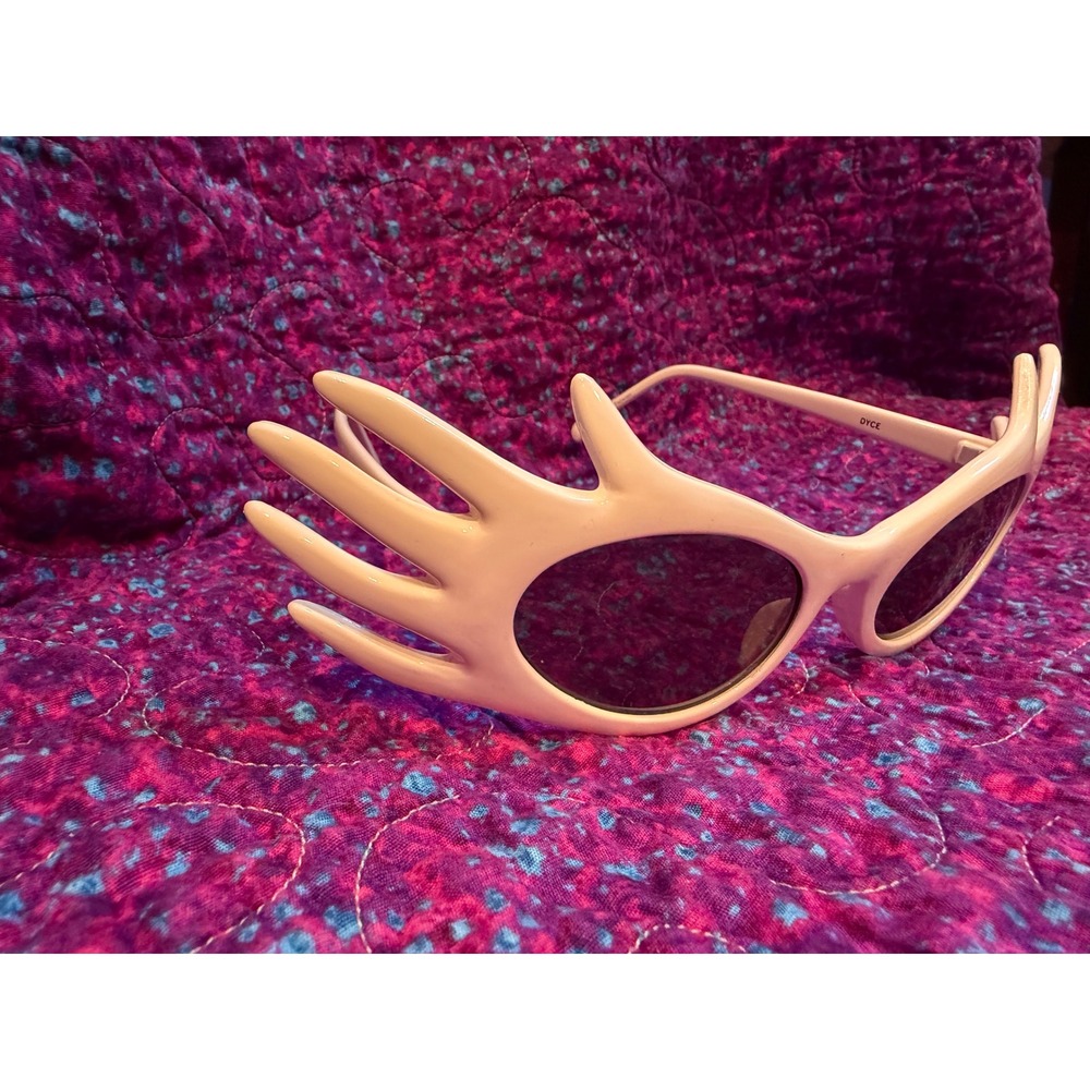 Y2k Dyce Hand Polished Surrealist Hand Shaped Sunglasses Cream White DYVT56625R - Picture 2 of 6